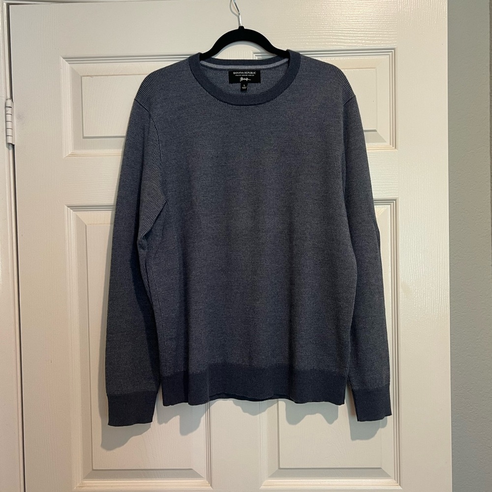 Banana Republic Men's Blue Crewneck Sweater